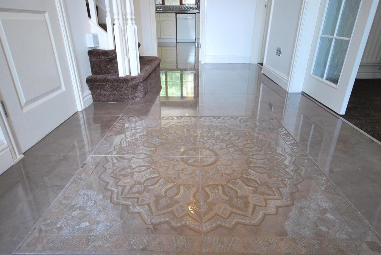 Entire And Exclusive Four Bed Detached Villa Lostock Zewnętrze zdjęcie